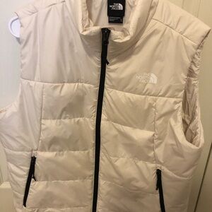 The North Face Women's Off-White Puffer Vest xl